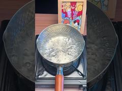 Εύκολα και νόστιμα νούδρες ράμεν μεγέθους 178 γραμμάρια 1 έτος εγγυημένη διάρκεια ζωής